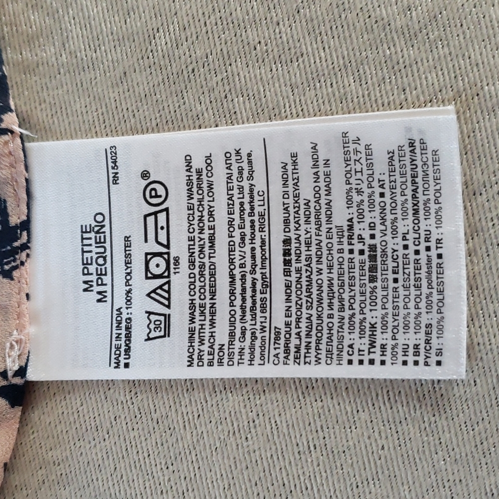 Banana Republic Pink & Navy Blue Double Layer Sleeveless Blouse SIZE: PETITE M - Picture 12 of 12
